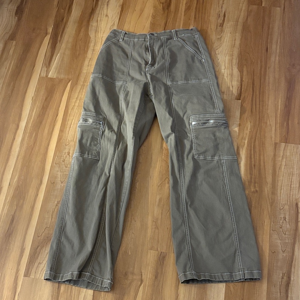 Cargo Pants in Brown
